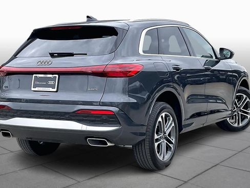 Certified 2025 Audi Q5 Premium w/ Convenience Package image 12