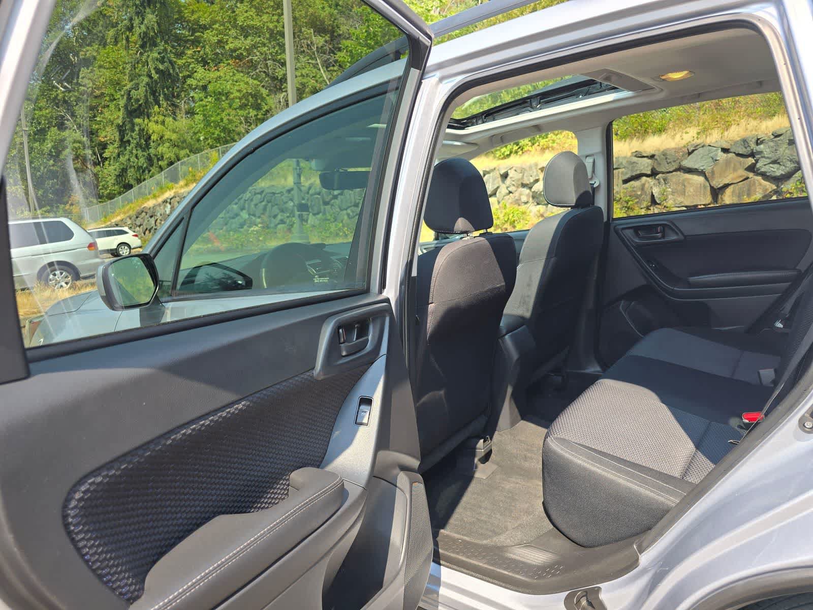 Used 2017 Subaru Forester 2.5i Premium AWD/4WD image 24