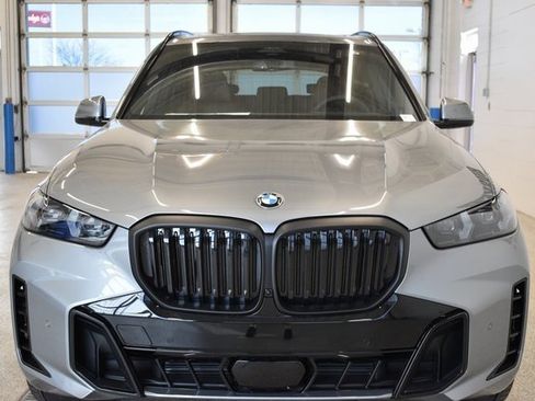 New 2026 BMW X5 xDrive40i image 3