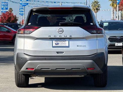 Used 2023 Nissan Rogue SV image 5