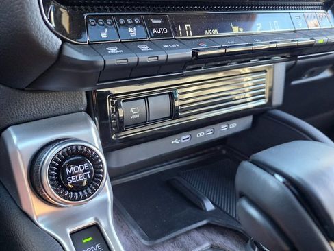Used 2024 Toyota Land Cruiser image 32