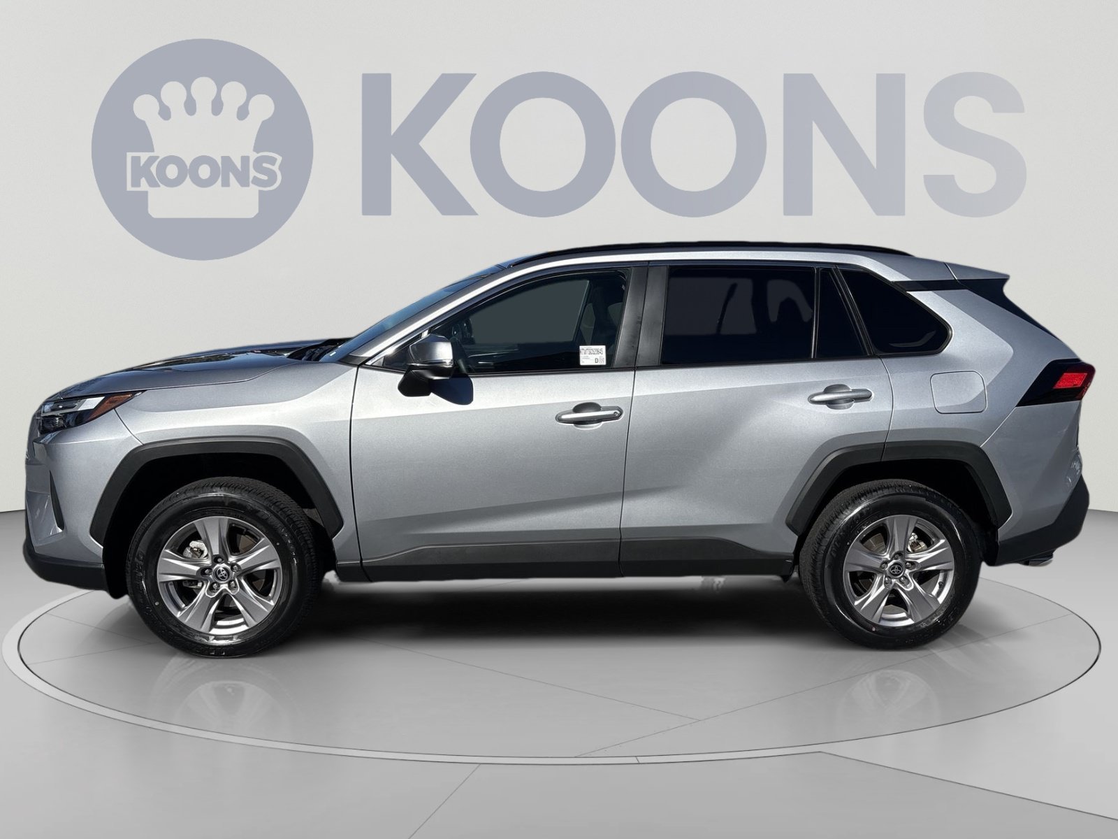 Used 2025 Toyota RAV4 XLE w/ Convenience Package AWD/4WD image 2