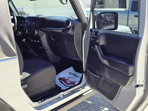 Used 2017 Jeep Wrangler Sport w/ Quick Order Package 23S image 25