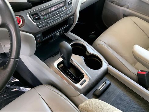 Used 2016 Honda Pilot EX-L image 17