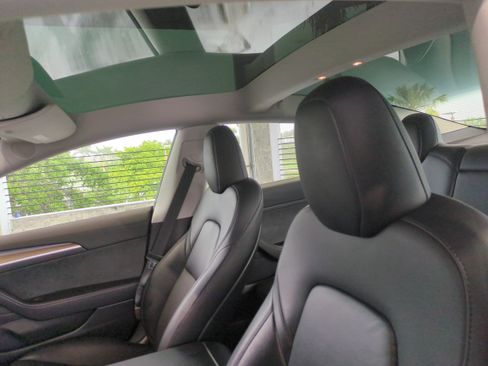 Used 2023 Tesla Model 3 Standard Range image 21