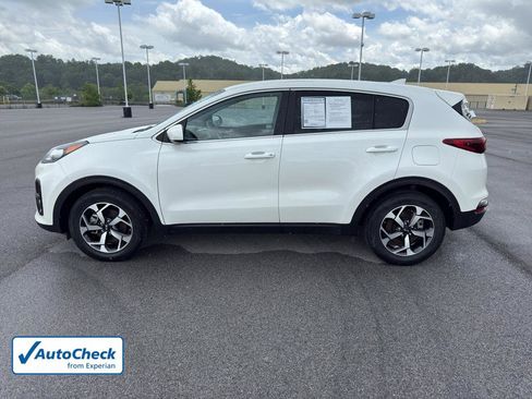 Used 2022 Kia Sportage LX FWD image 2