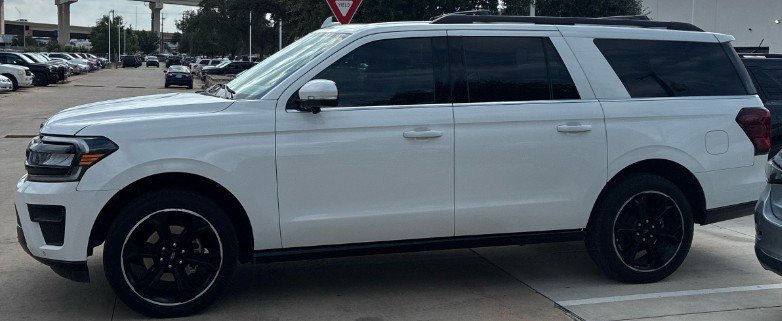 Used 2023 Ford Expedition Max Limited RWD image 2