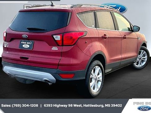 Used 2019 Ford Escape SEL image 11