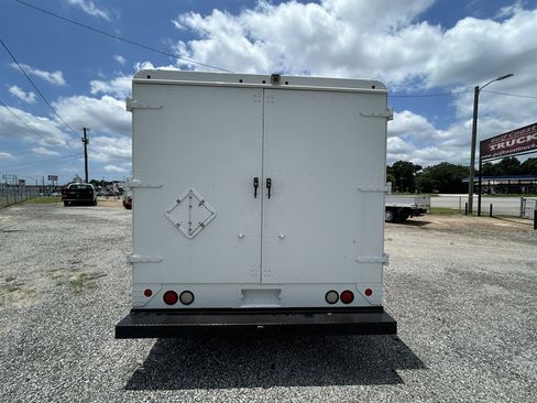 Used 2016 Ford E-350 and Econoline 350 Super Duty w/ A/C Prep Package RWD image 6