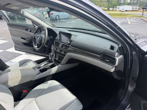 Used 2019 Honda Accord LX image 13
