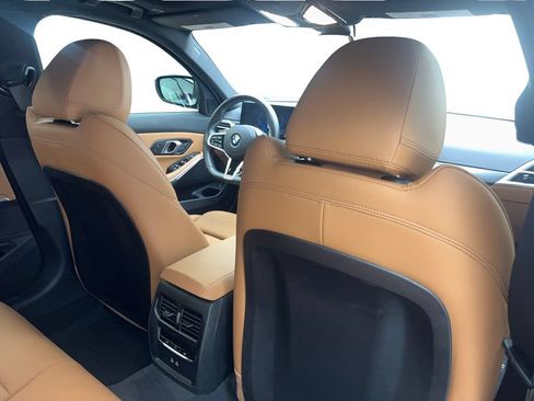Used 2025 BMW 330i Sedan w/ M Sport Package RWD image 41