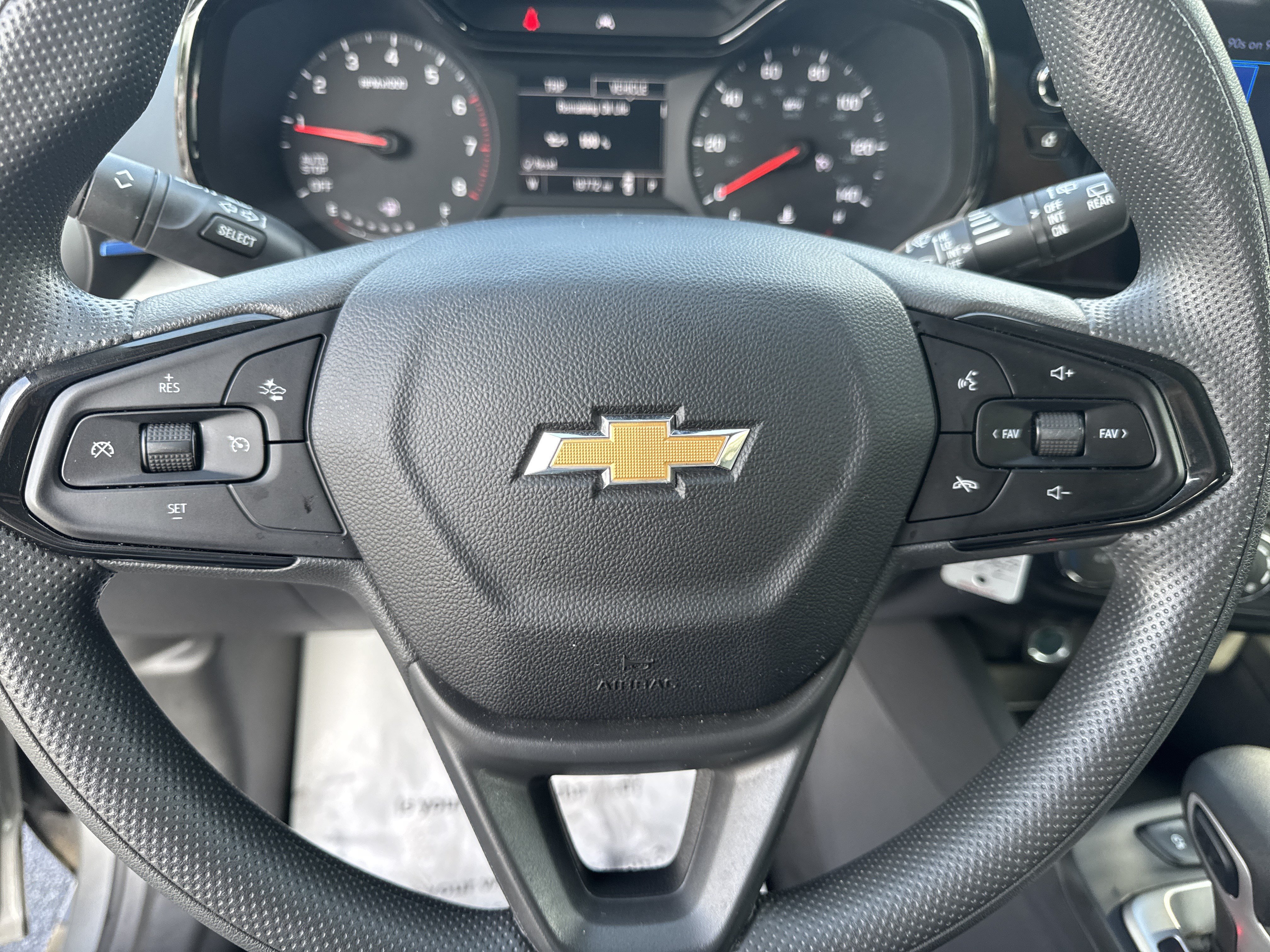 Used 2026 Chevrolet Trax LS FWD image 17
