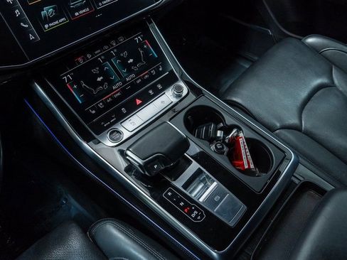 Used 2021 Audi Q8 Prestige image 21