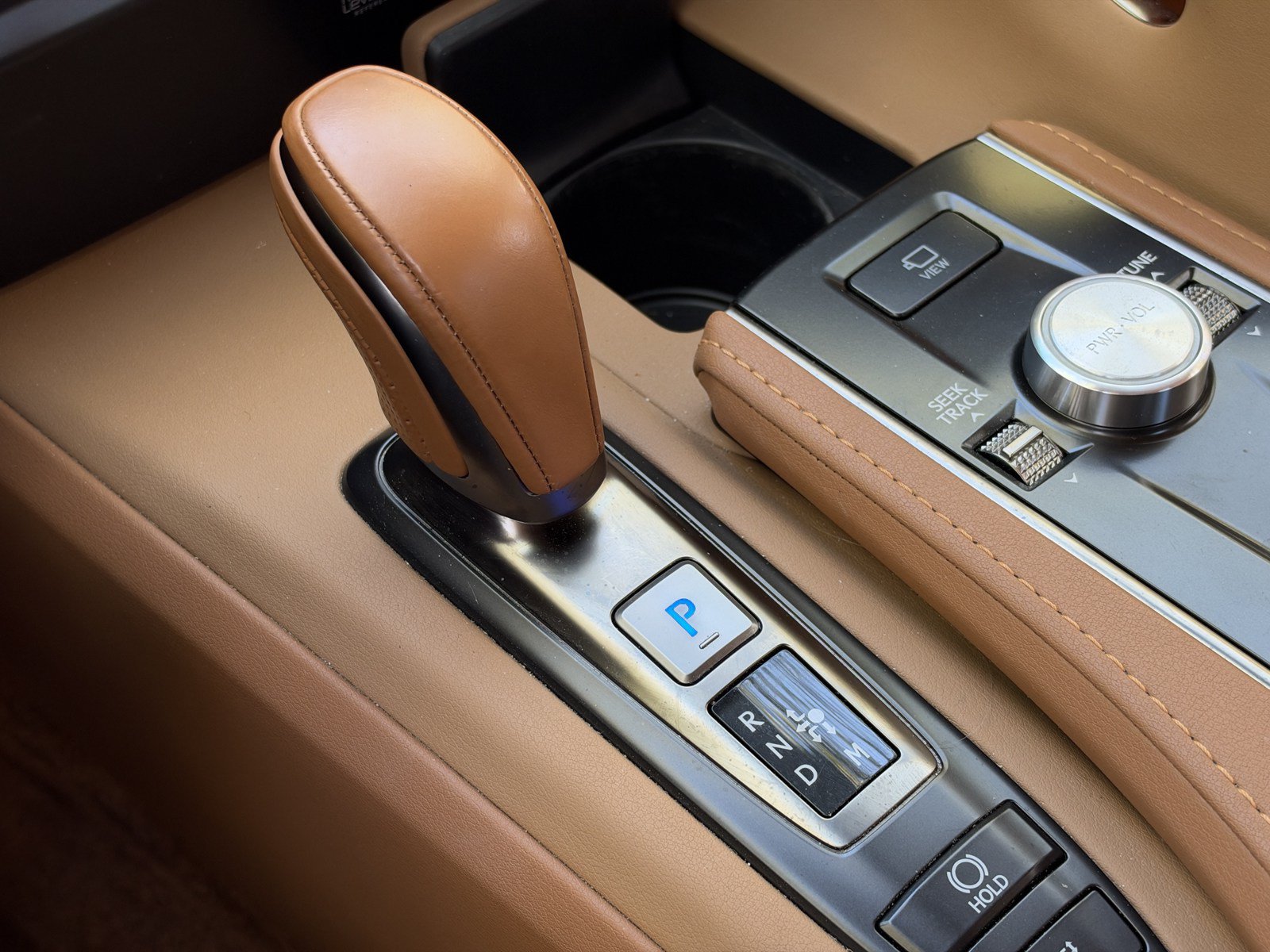 Used 2024 Lexus LC 500 Coupe w/ Dynamic Handling Package RWD image 28