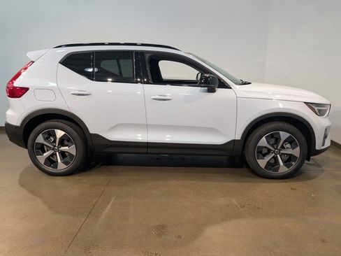New 2026 Volvo XC40 B5 Plus w/ Protection Package Premier image 6