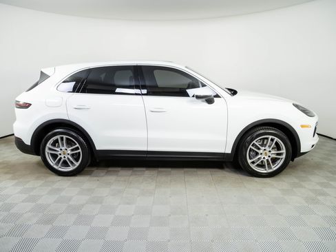Certified 2023 Porsche Cayenne AWD/4WD image 27