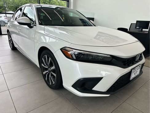 Used 2022 Honda Civic EX-L image 2