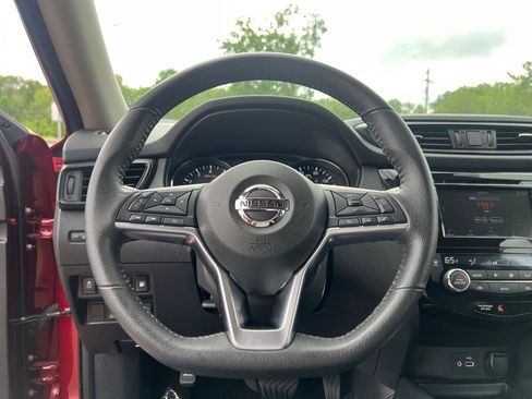 Used 2019 Nissan Rogue SV AWD/4WD image 19