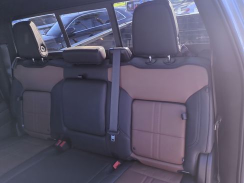 Used 2024 Chevrolet Silverado 2500 High Country w/ High Country Premium Package image 31