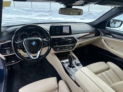Used 2019 BMW 530i xDrive w/ Premium Package image 17