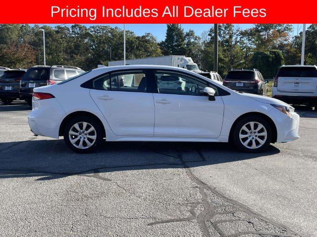 Used 2025 Toyota Corolla LE FWD image 6