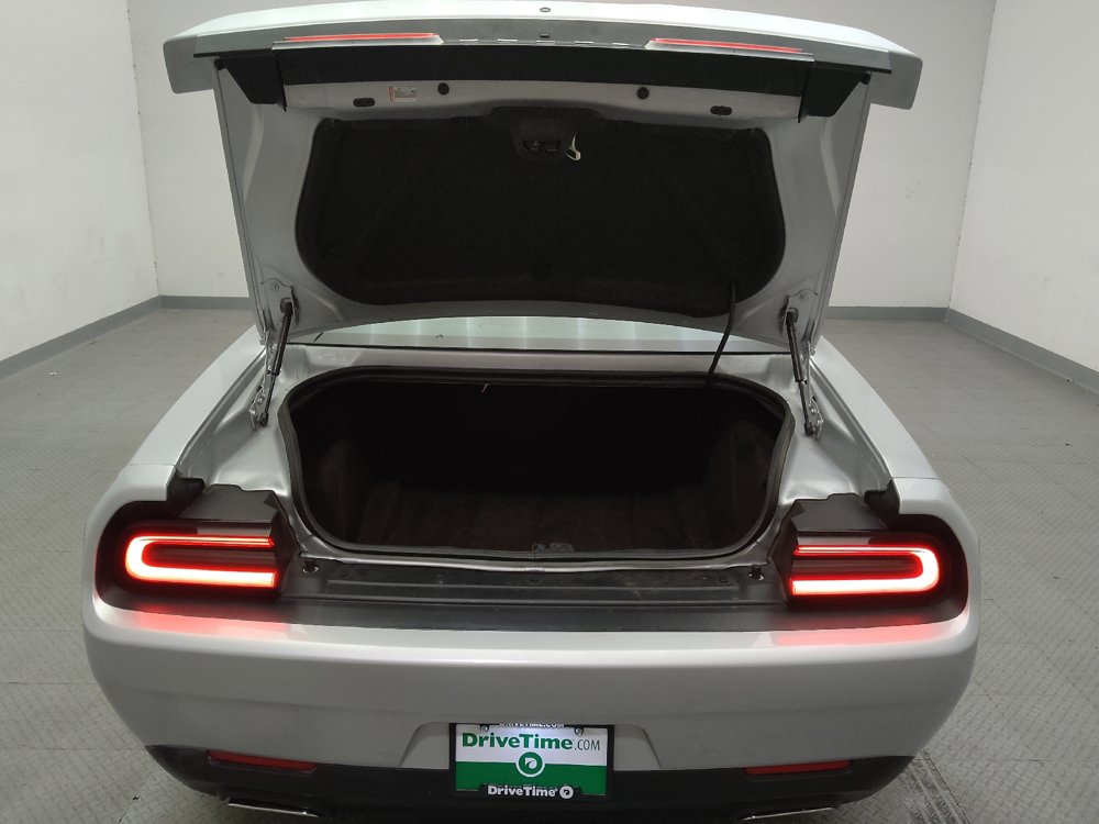 Used 2022 Dodge Challenger SXT RWD image 29