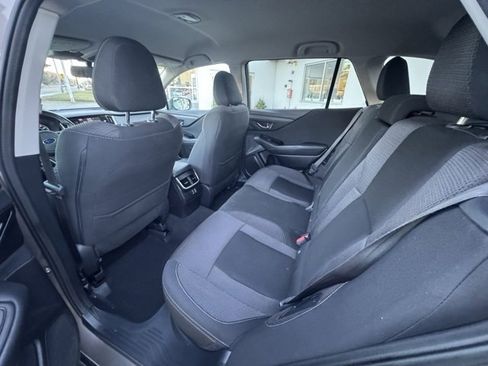 Used 2023 Subaru Outback Premium image 10