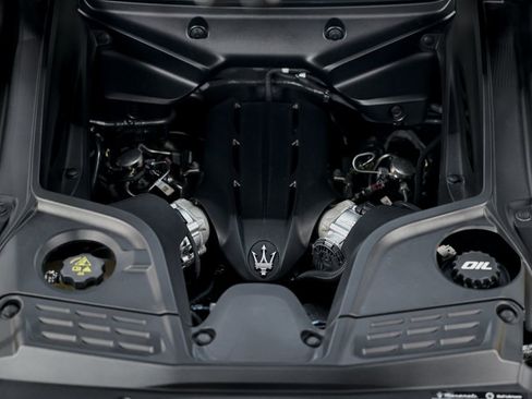 Used 2022 Maserati MC20 Coupe image 19