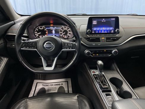 Used 2022 Nissan Altima 2.5 SR w/ Midnight Edition Package image 28