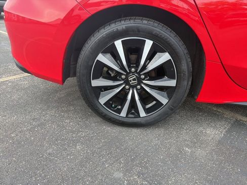 Certified 2024 Honda Civic EX-L image 32