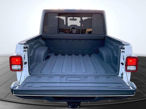 Used 2022 Jeep Gladiator Sport AWD/4WD image 19