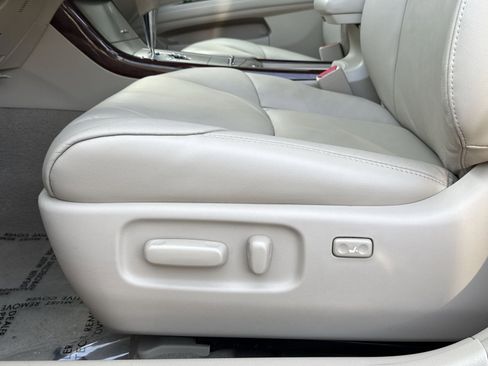 Used 2008 Toyota Avalon XLS image 14