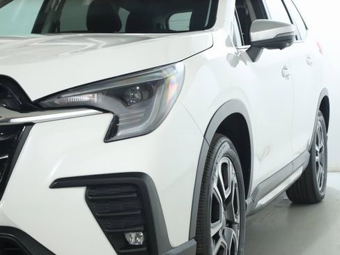 Certified 2023 Subaru Ascent Limited w/ Technology Package image 4