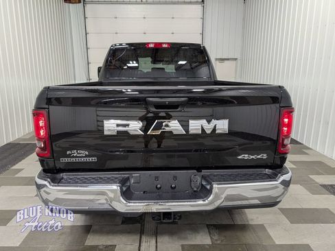 Used 2026 RAM 2500 Big Horn AWD/4WD image 4