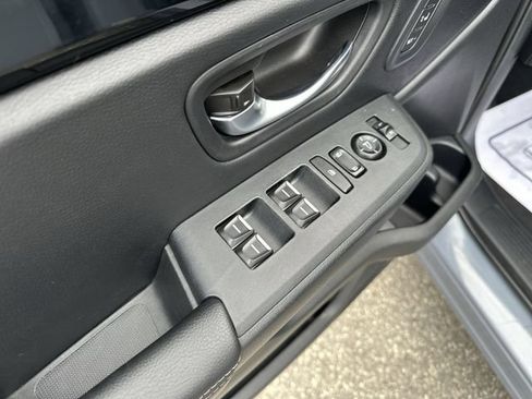 Used 2025 Honda Pilot Touring image 17