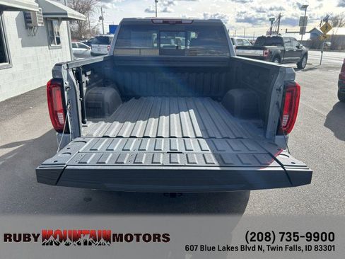 Used 2024 GMC Sierra 1500 AT4 w/ Technology Package AWD/4WD image 25