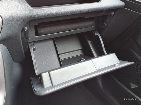 Used 2021 Ford EcoSport SE image 18