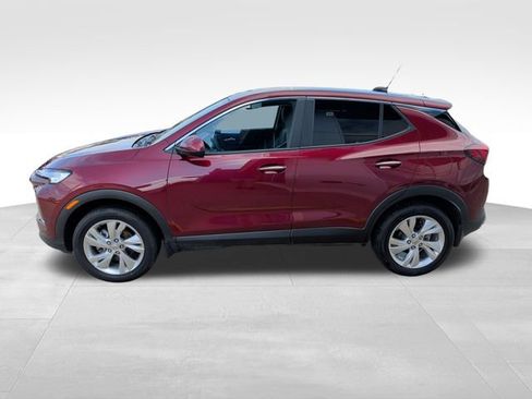 Used 2025 Buick Encore GX Preferred w/ Comfort Package AWD/4WD image 2