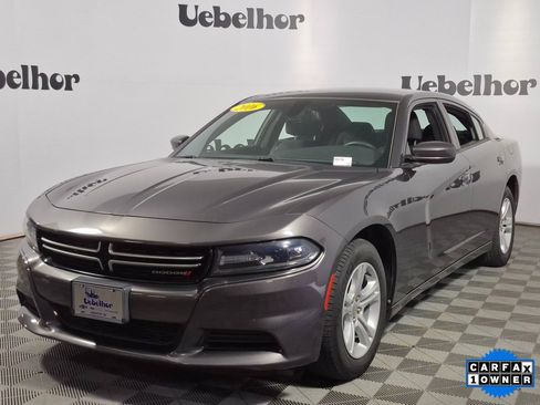 Used 2016 Dodge Charger SE image 3