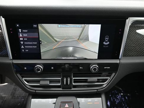 Certified 2023 Porsche Macan S AWD/4WD image 20