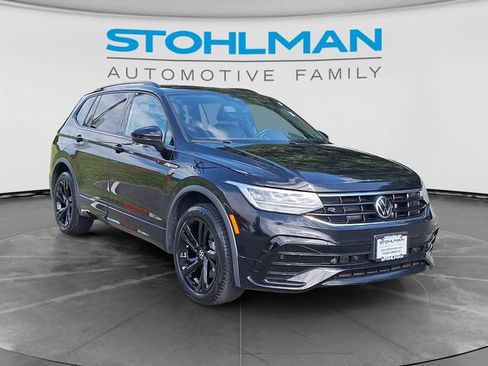 Certified 2023 Volkswagen Tiguan SE R-Line FWD image 3