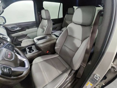 Used 2023 GMC Yukon SLT w/ SLT Luxury Package RWD image 19
