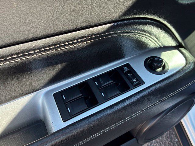 Used 2017 Jeep Compass Latitude AWD/4WD image 18
