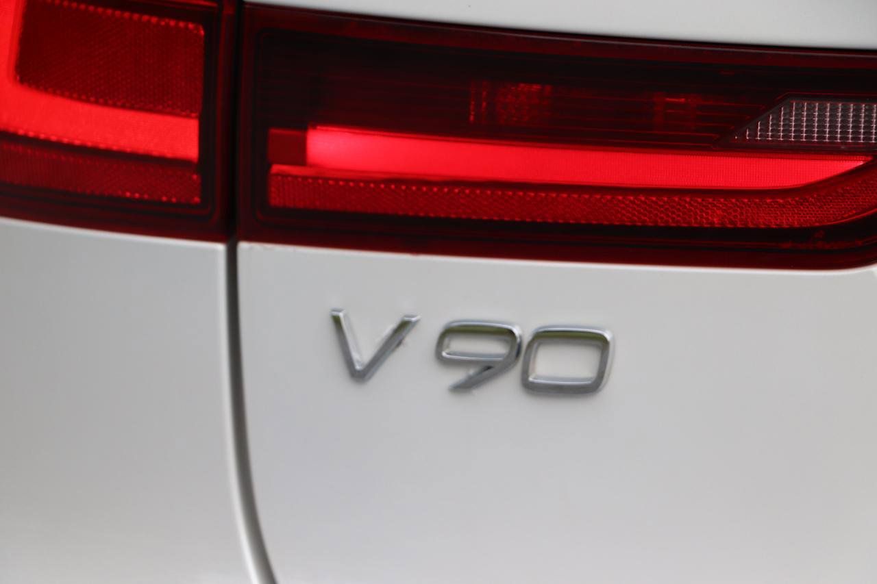 Used 2020 Volvo V90 T6 Cross Country AWD/4WD image 5