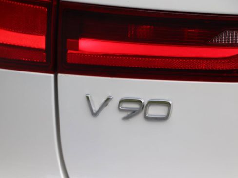 Used 2020 Volvo V90 T6 Cross Country AWD/4WD image 5