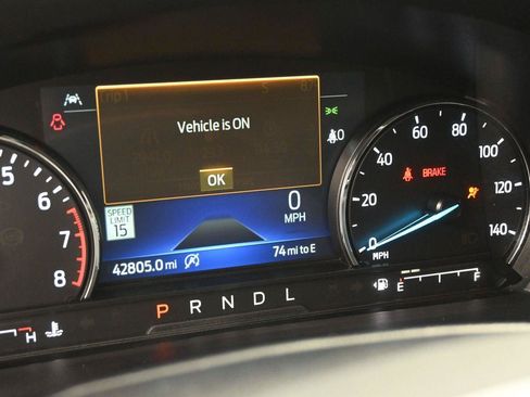 Used 2024 Ford Explorer Limited RWD image 3
