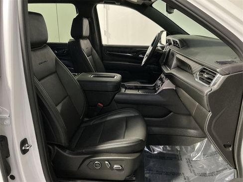 Used 2024 GMC Yukon XL Denali w/ Max Trailering Package image 34