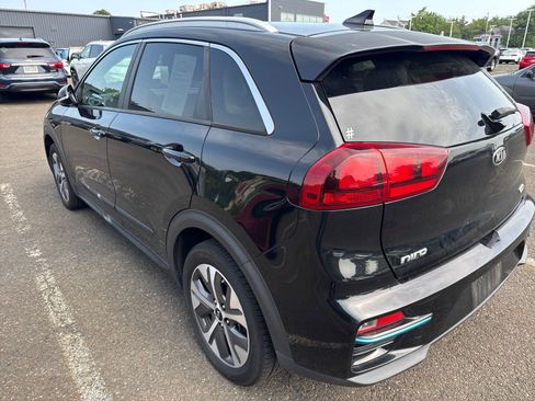 Used 2020 Kia Niro EX FWD image 3