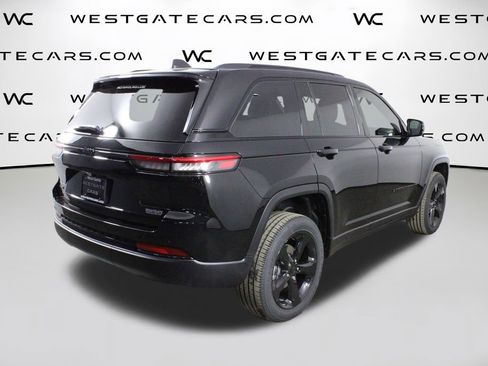 New 2025 Jeep Grand Cherokee Altitude image 47