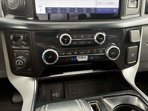 Used 2023 Ford F150 Limited image 13